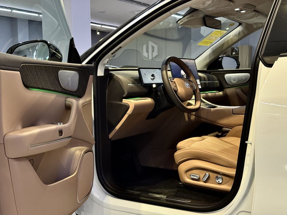 Leapmotor C11 2026 Restayling Hybrid