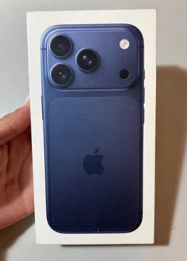 iPhone 17 PRO, 256GB, Deep Blue, fullBox, factura eMAG, ca nou