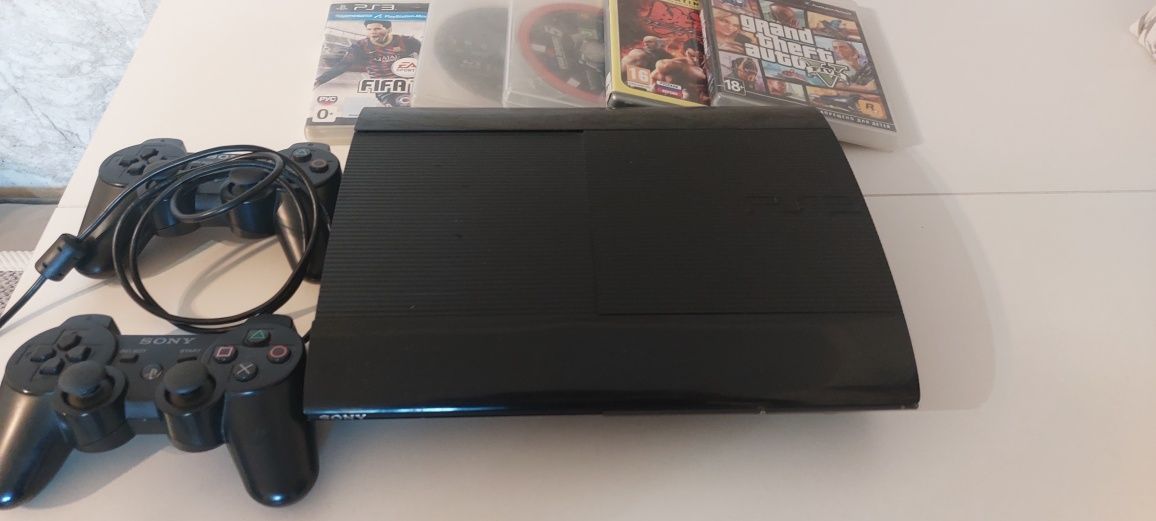 Продам PS3 Super slim