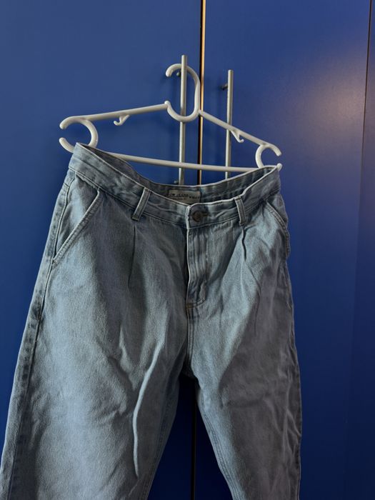 Дънки син цвят