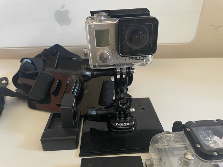 GoPro 3+   Камерата е с 2 батерии