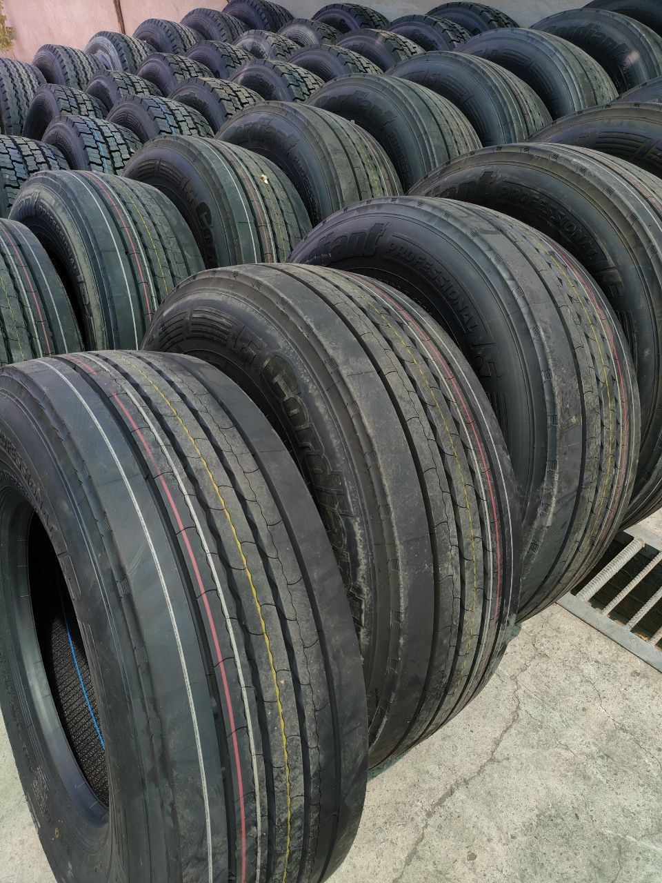 Шина размер 385/65R22.5 Cordiant