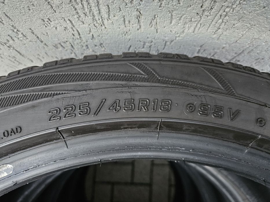 Anvelope de iarnă Falken Eurowinter 225/45/18