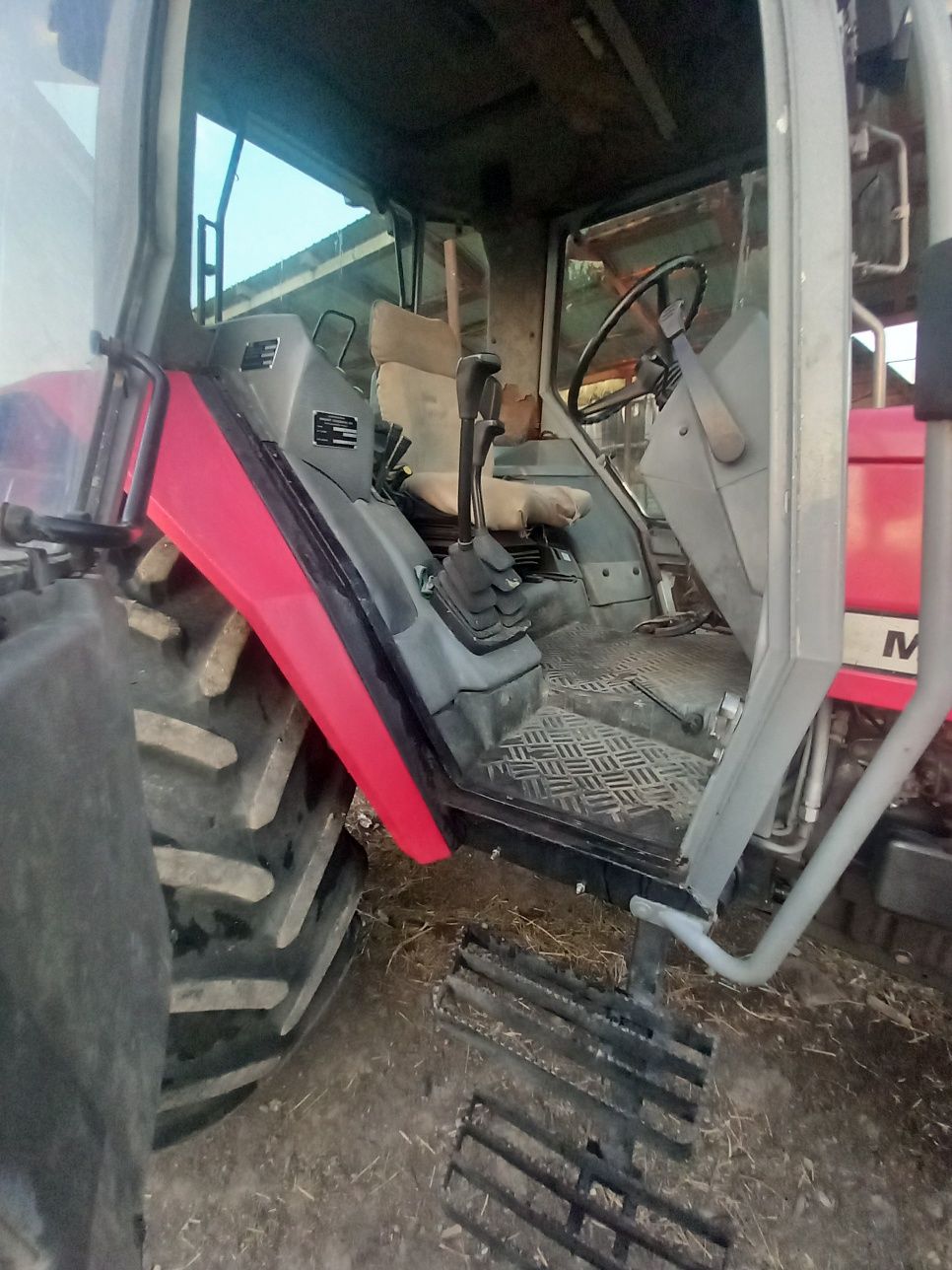 Vând tractor Massey Ferguson!