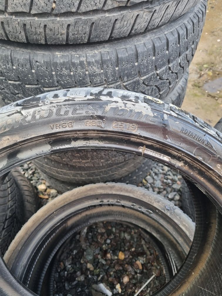 Anvelope second-hand 215/40 R18 Bridgestone cu dot 2019 la preț de 150