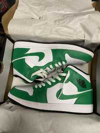 Air jordan green and white high original if you want to buy concact me