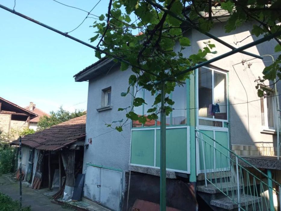 Продава се Къща в Етрополе - 90 кв.м за 739 €/кв.м - Снимка #2