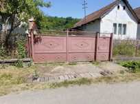 Casă de vânzare în comuna Bârzava.