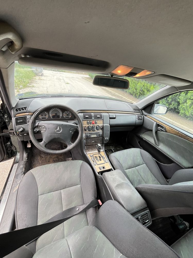 Мерцедес e270цди на части