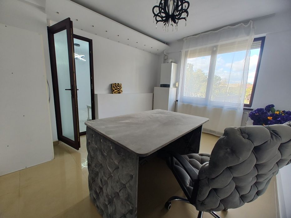 Spațiu birou apartament 3 camere, artera principală, cu parcare