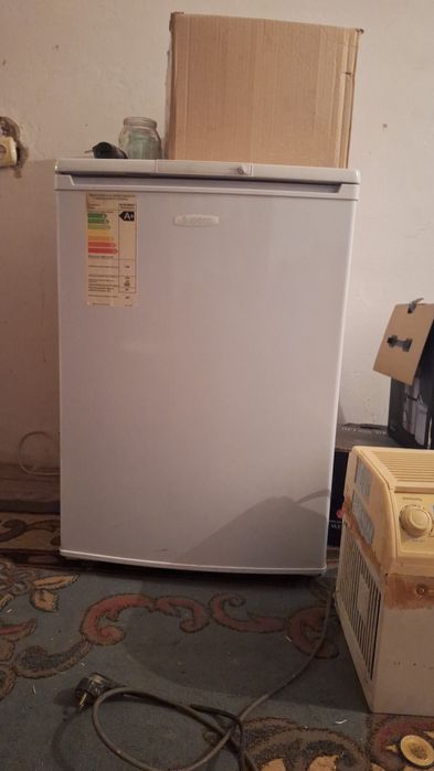 Холодильник б/у  хорошем состояние