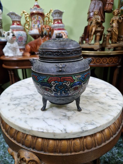 Стара рядка антикварна колекционерска японска бензинова кадилница