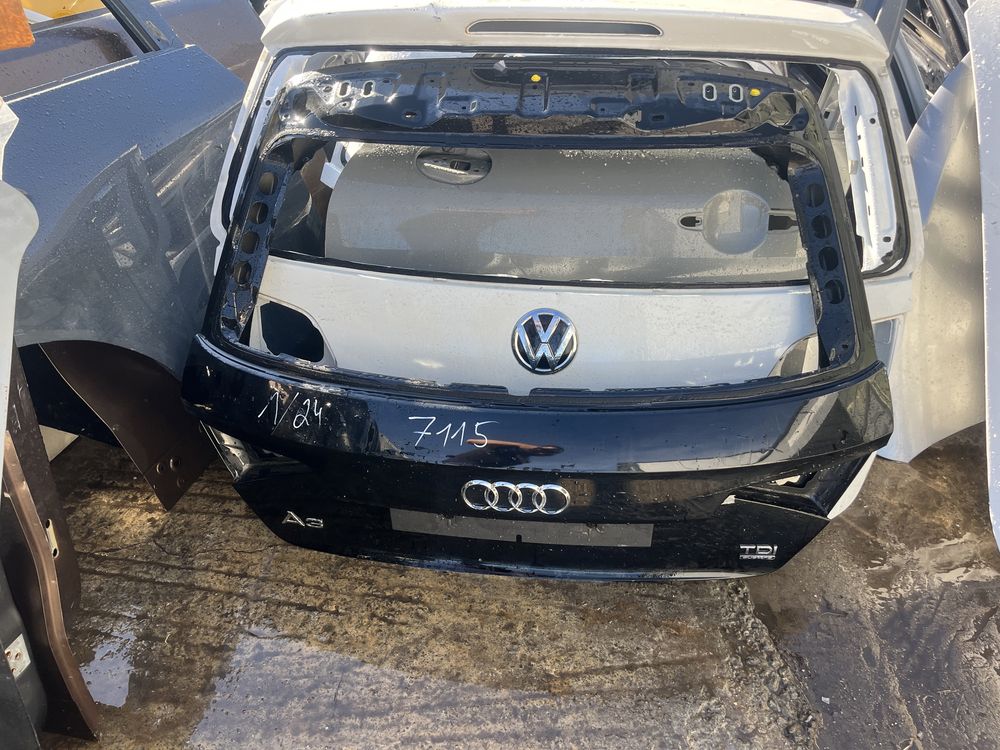 Капак Audi A3 2017г