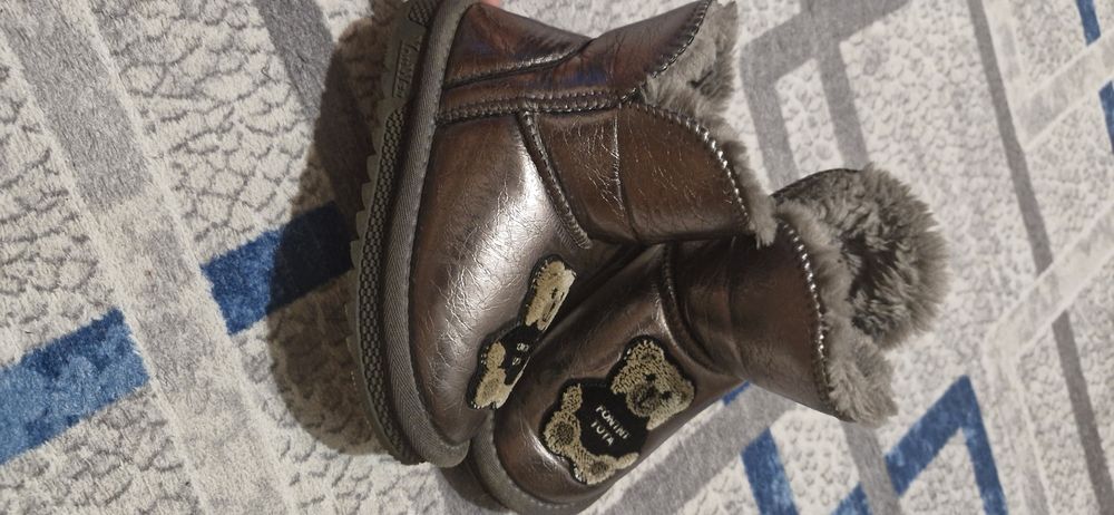 Продам детские угги