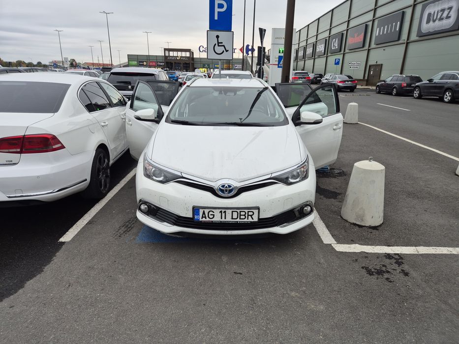 Toyota Auris hybrid unic proprietar