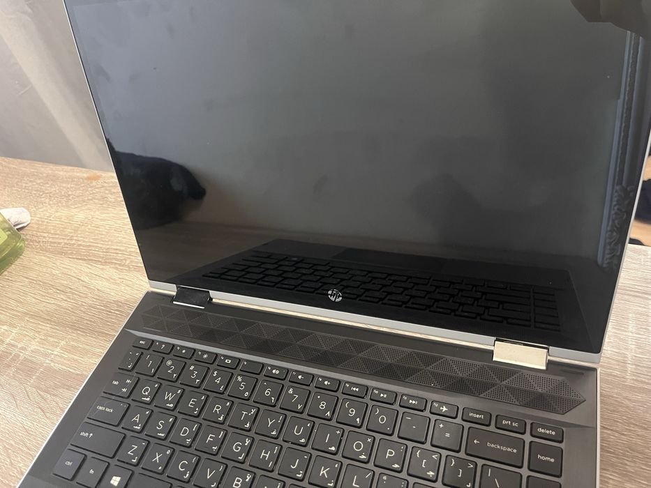 hp foldable laptop with/ touch screen