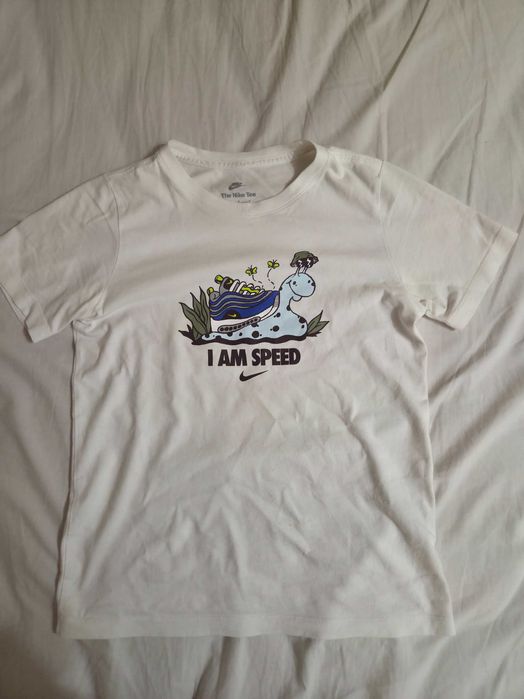 Продавам nike тениска