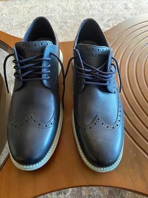 мъжки обувки в тъмно синьо