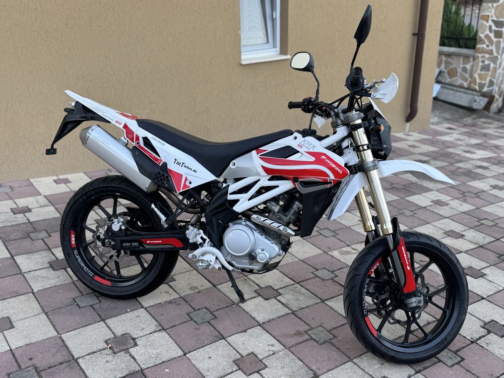 Motocicleta Hyosung XRX 125