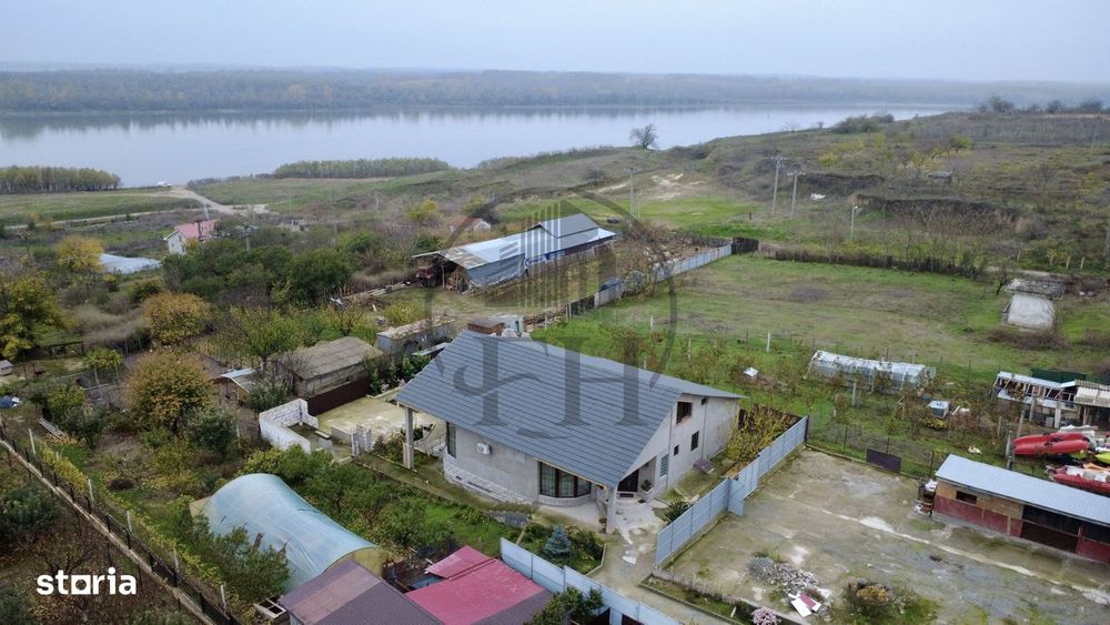 Casa/Vila de vanzare Harsova, Constanta, langa canalul Dunare-Marea Ne