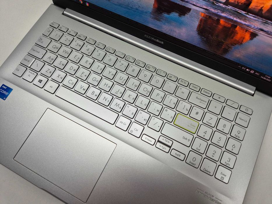 Asus Core i5-1135G7 8/512gb