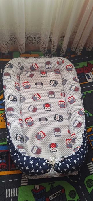 Baby Nest + 8 perne , cadou marsupiu Chicco