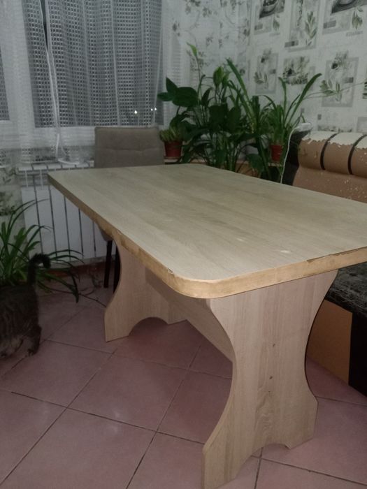 Продам стол 120*70