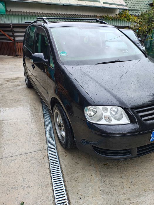 Vând Vw Touran 1.6 fsi GPL Zavoli