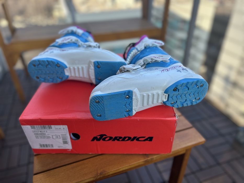Clapari Nordica Little Belle 3, 230 (marimea 36-37)