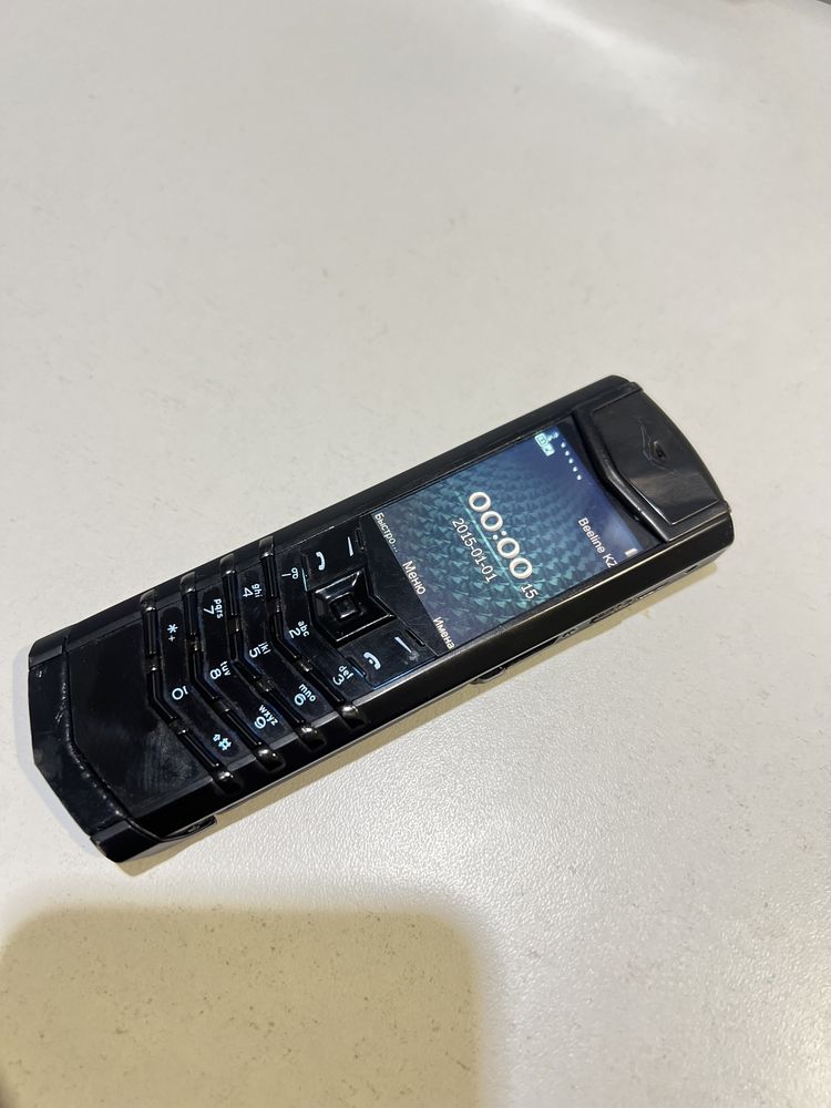 телефон Vertu Signature