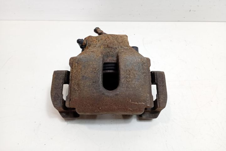 Etrier stanga fata cu suport BMW Seria 3 E46