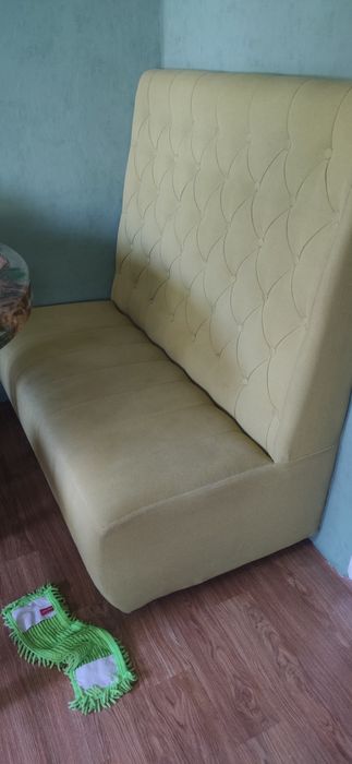Диванчик кухонный