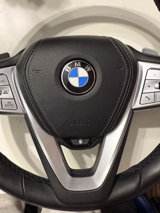 Volan BMW Seria 5 / Seria 7 – original, cu încălzire și padele