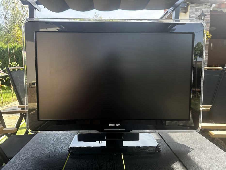 Телевизор Philips Ambilight 32” с LED подсветка