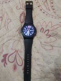 Продавам смарт часовник SAMSUNG GEAR S3 FRONTIER!