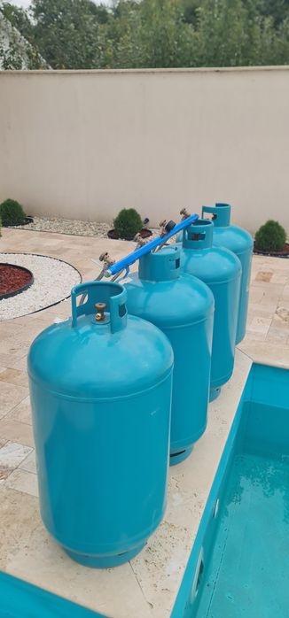 Vand pachet 4 butelii pe gaz capacitate 150 L fiecare