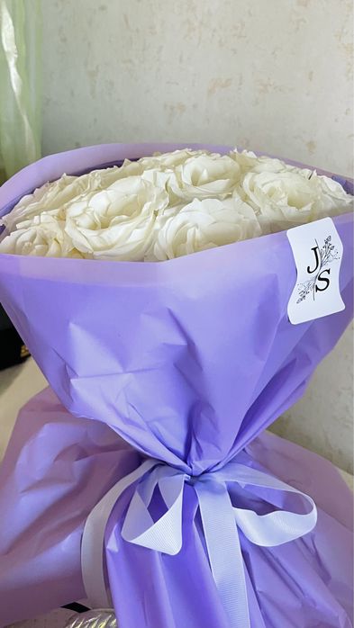 Букет белых роз,свежие