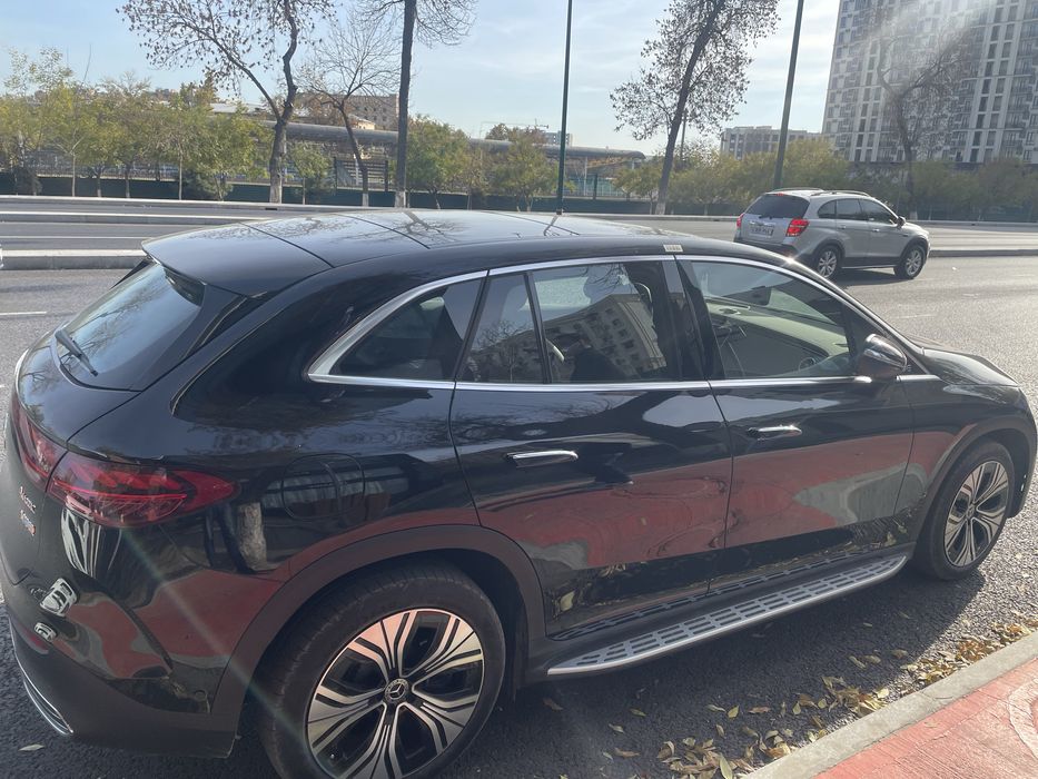 Mersades Bens EQE 500 SUV 4 Matic