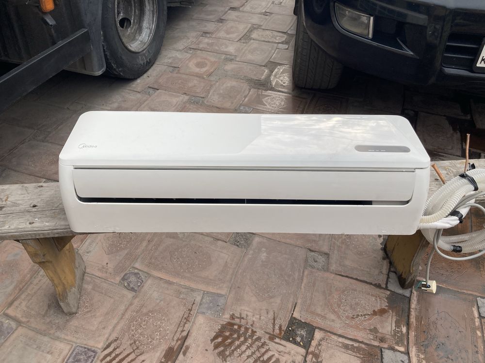 Кондиционер Midea