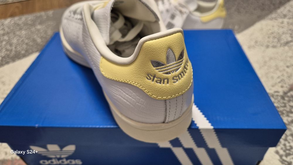 Vand Adidas Stan Smith Model Deosebit