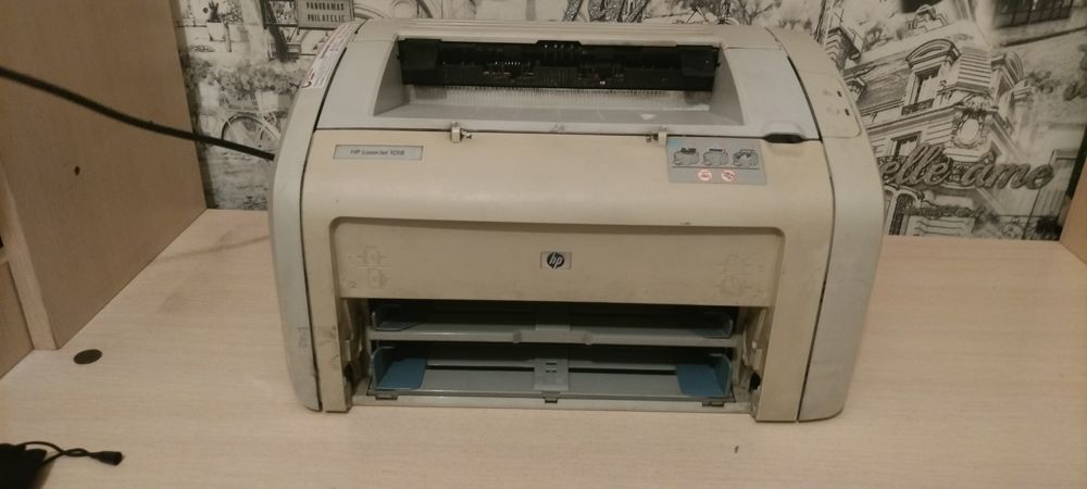 Принтер hp LaserJet 1018