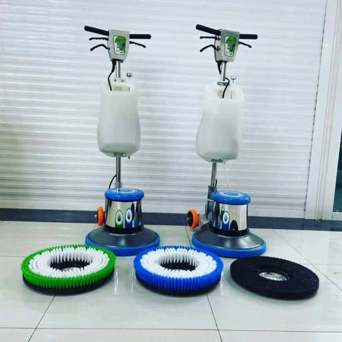 Ximchistka yumshoq mebellar va gilamlar