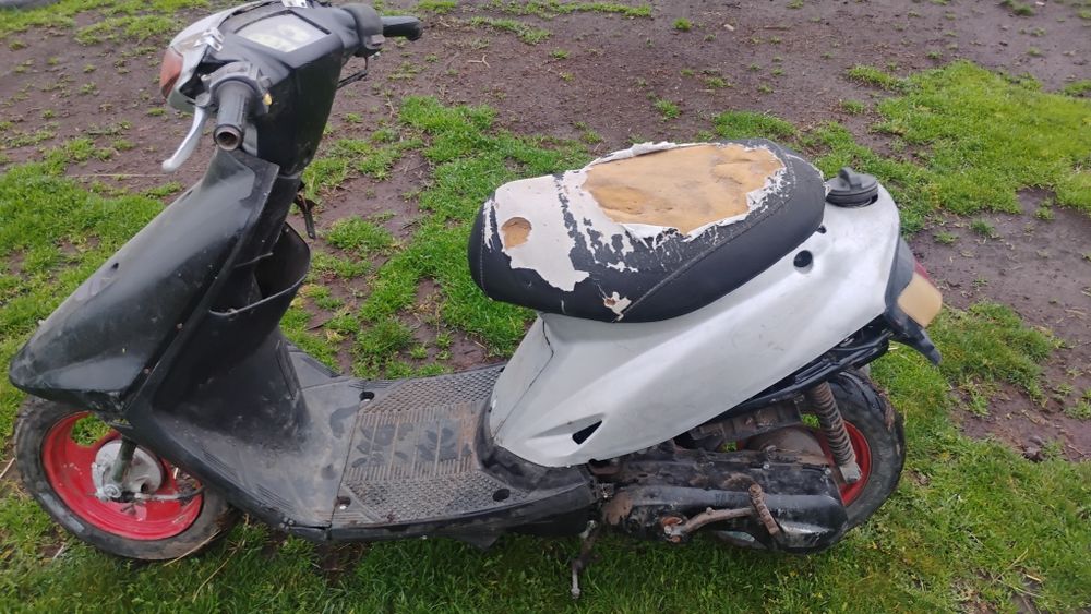 Продавам Yamaha jog 3 50 кубика