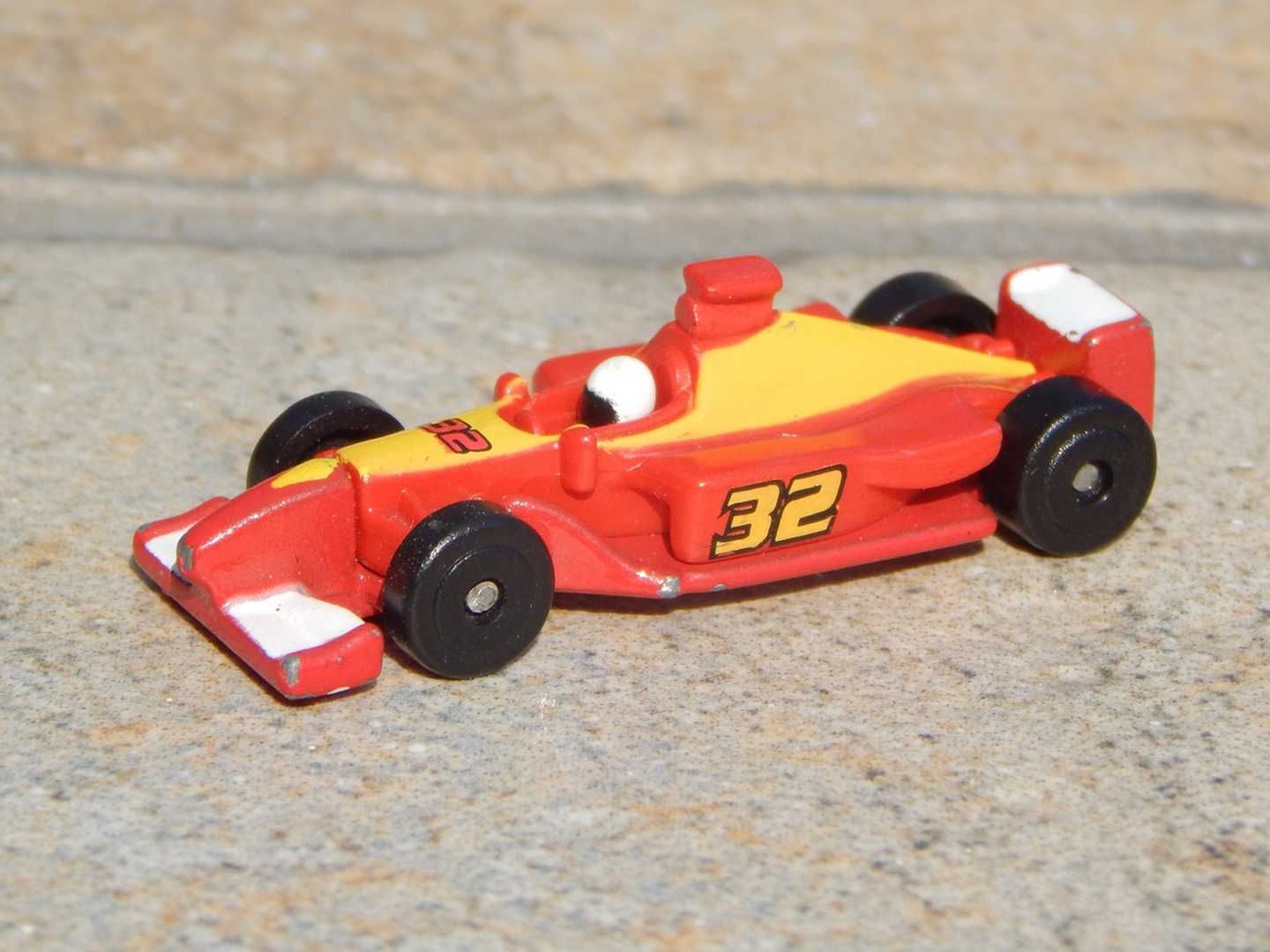 Macheta masina Formula 1 Ferrari 1999 Hasbro Micro Machines 1999 nr 32