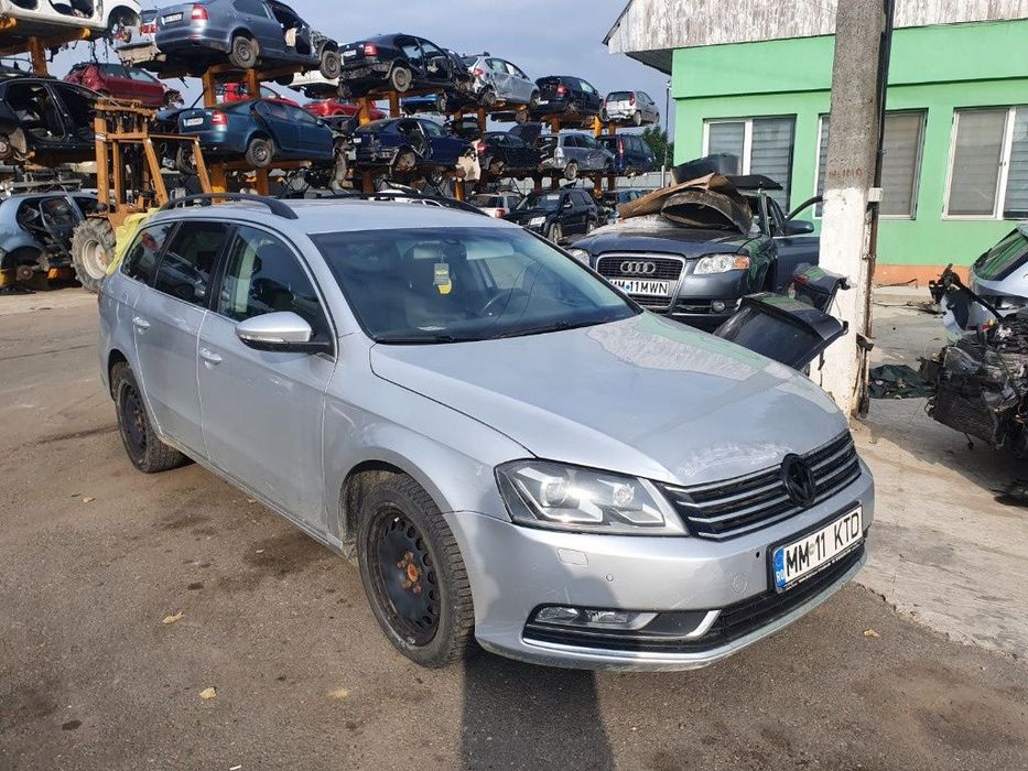 Dezmembrez VW Passat B7 2012 automat 4x4 4motion motor 2.0tdi 170cp CFGB plansa bord dezmembrari piese bi xenon