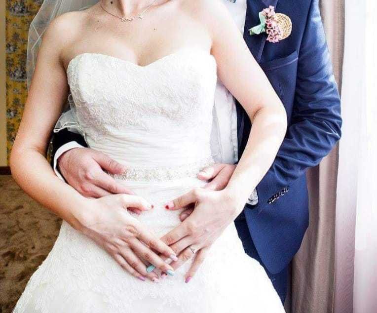 rochie de mireasa model Dabra D by Blue Enzoani, marime 38