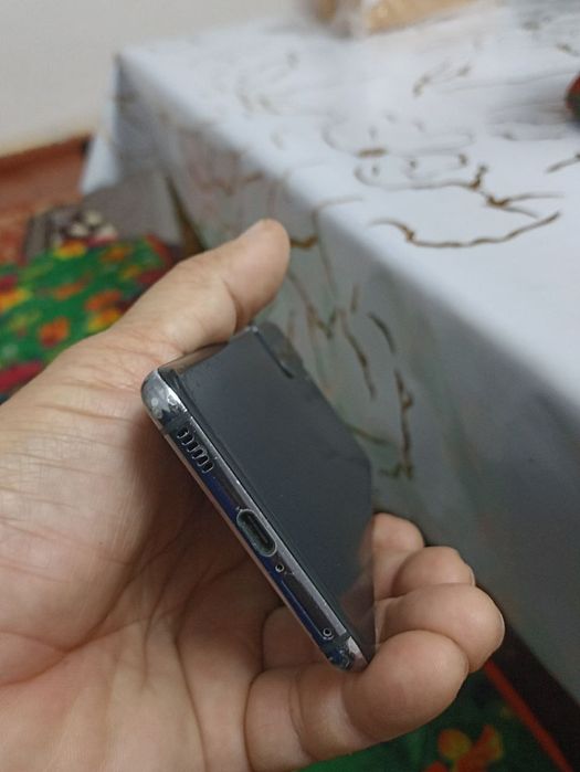 Samsung s21 satiladi
