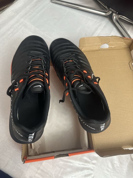 Зальник для футбола продам новые