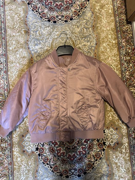 geaca matlasata bomber  toamna primavara zara 104 impecabila