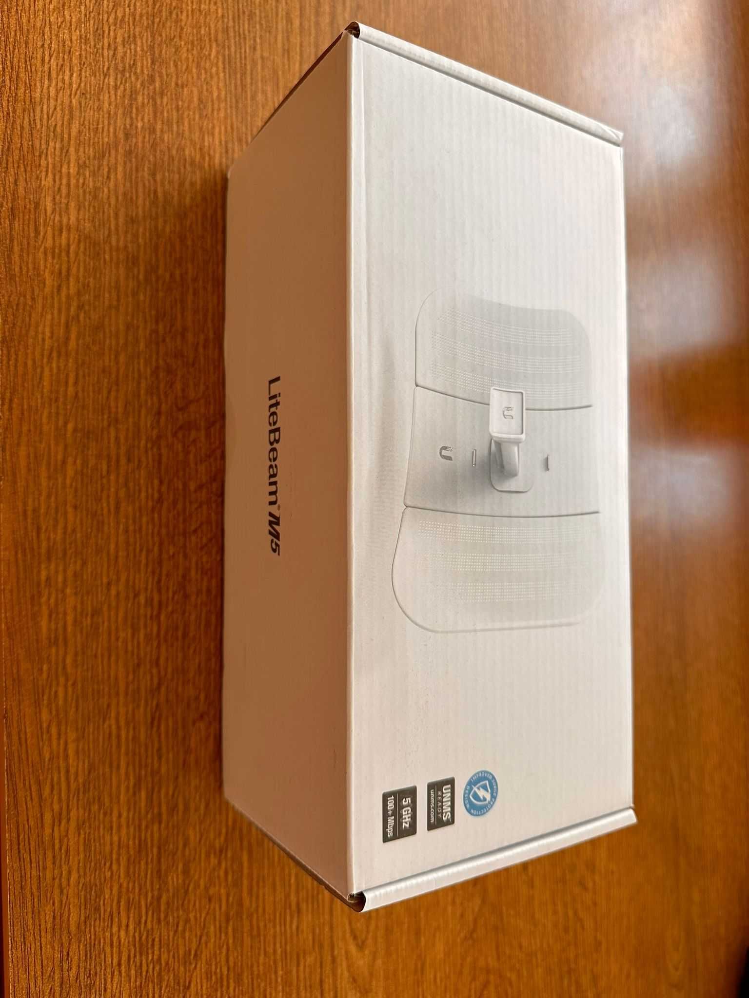 2 x Antena Router/Bridge wireless 5 Mhz 23 dBi Ubiquiti LiteBeam M5